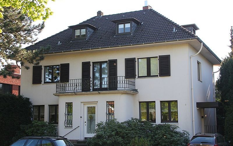 Zwangsversteigerung Einfamilienhaus mit Carport in 23560 Lübeck