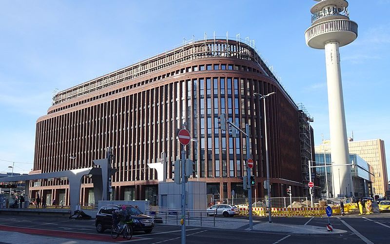 Zwangsversteigerung Bürogebäude mit Anbau und Tiefgarage in 24103 Kiel