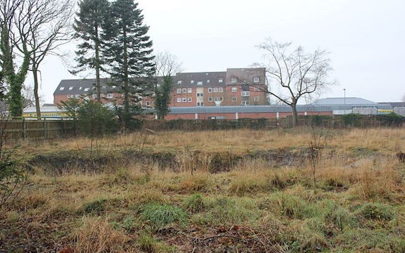 Zwangsversteigerung Unbebautes Grundstück (Teil einer Pkw-Stellfläche) in 99192 